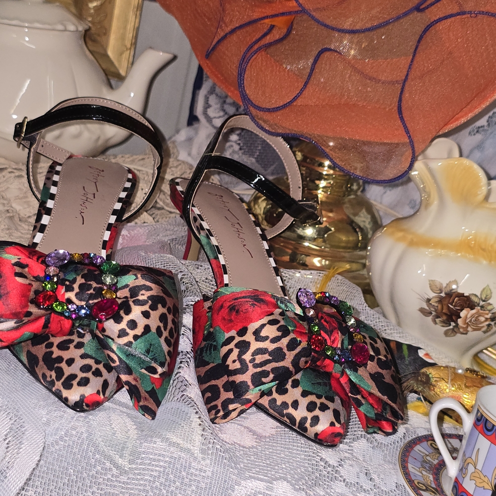Betsey Johnson Red and Black Heels - Picture 2 of 10